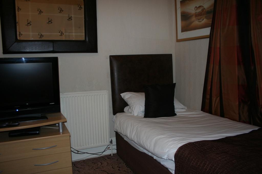 Royal Hotel Girvan Szoba fotó
